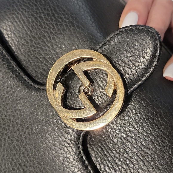 Authentic Gucci handbag - Picture 7 of 16